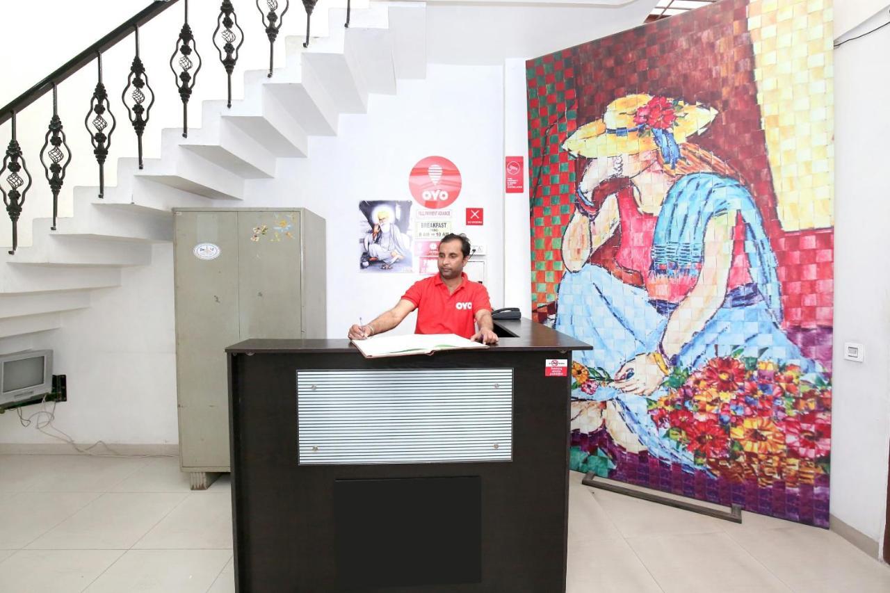 Oyo 8105 Royale Guest House Ludhiana Eksteriør bilde