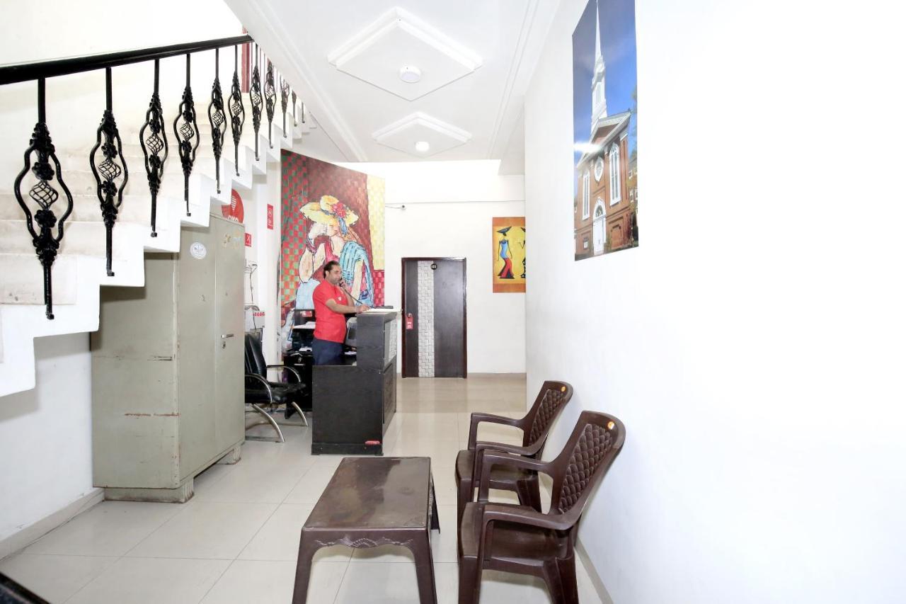 Oyo 8105 Royale Guest House Ludhiana Eksteriør bilde